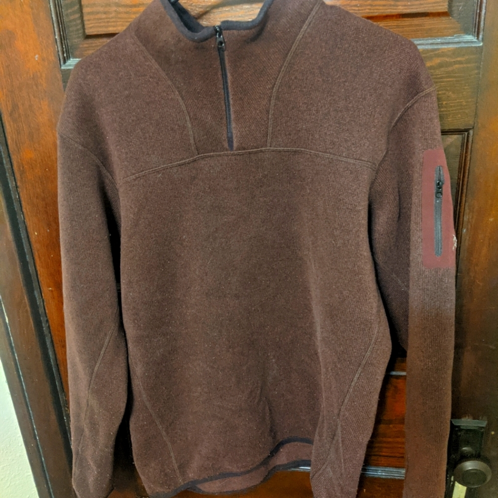 Arc'teryx dark red 1/4 zip pullover size medium